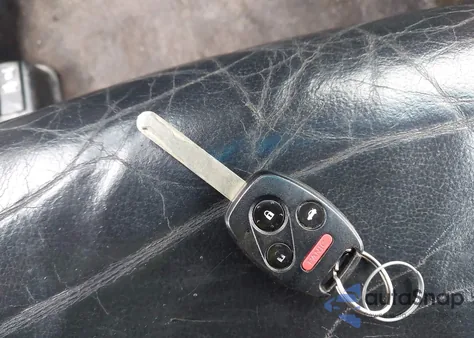 2005 Honda Accord 2.4 Ex из США, поврежденный, VIN 1HGCM56875A021409